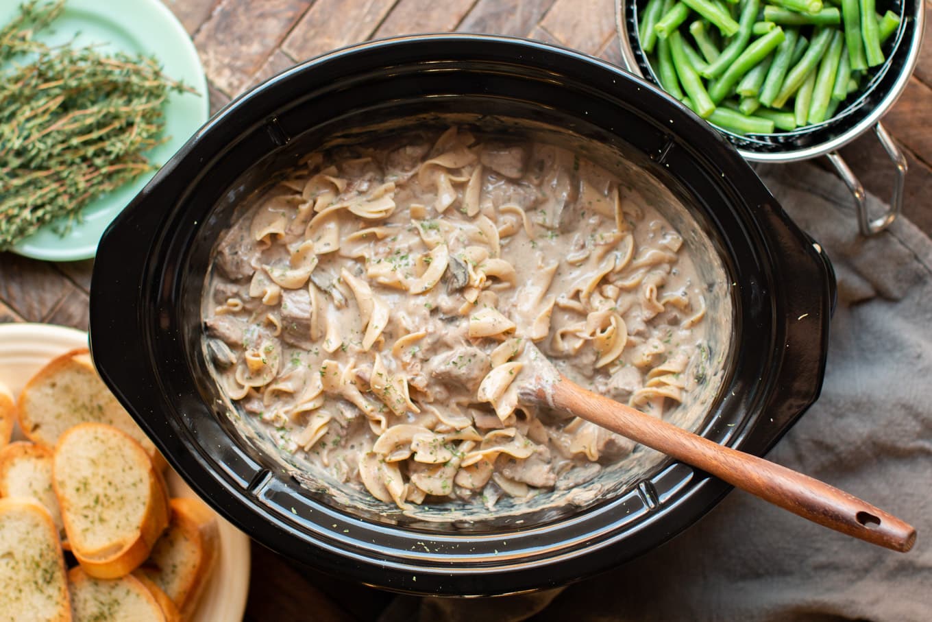 Your Go-To Slow Cooker Beef Stroganoff for Easy Weeknights
